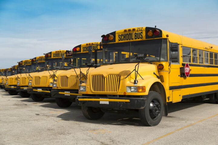 5 factors to consider while buying school buses on sale