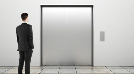 4 crucial factors to choosing the right home elevator