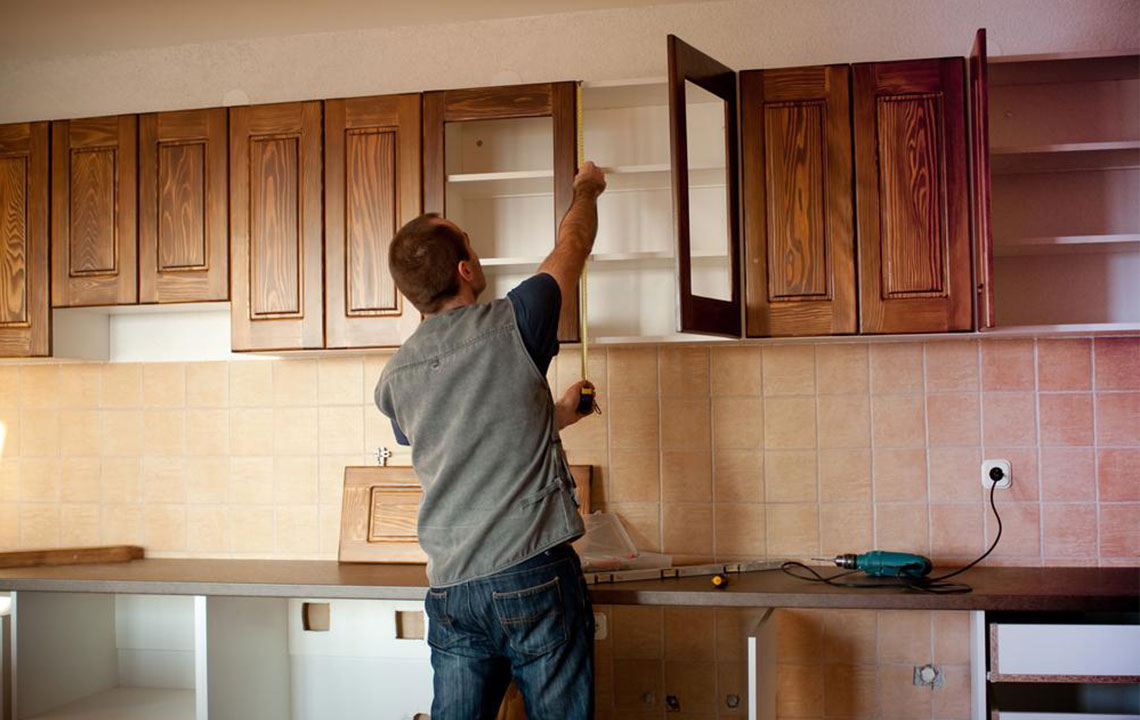 How to pick the right materials for your kitchen cabinets