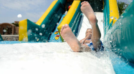 Inflatable water slides &#8211; A great way to have fun during summers