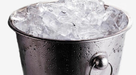 Things to consider while buying ice makers