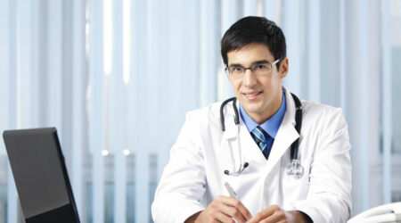 Top 4 criteria to use while looking for physician jobs online