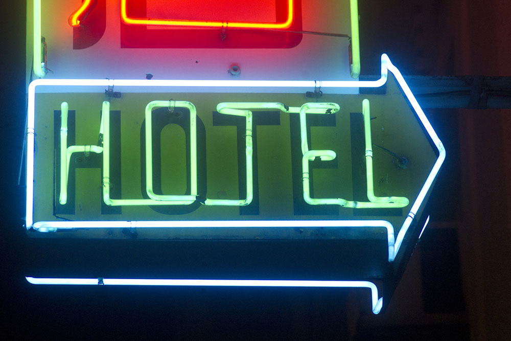 6 advantages of outdoor LED signs